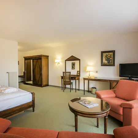 Eden Au אכטרנך