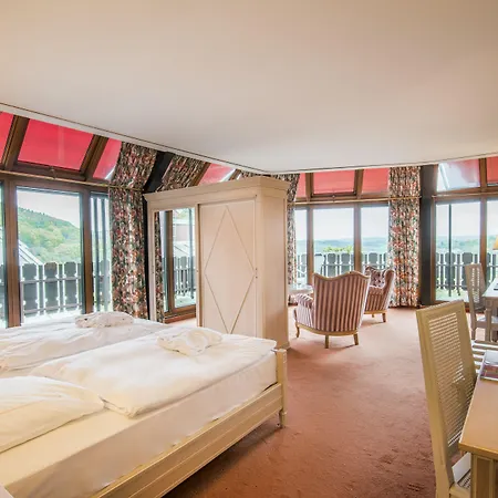 Eden Au אכטרנך