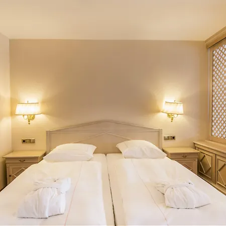 Eden Au אכטרנך